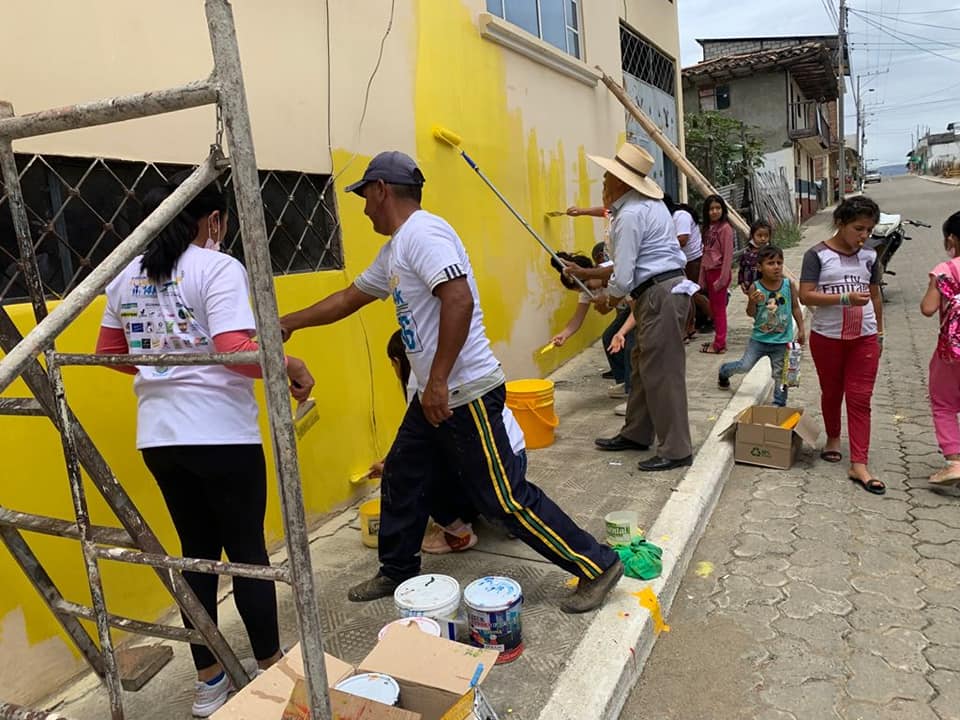 vecinos se unieron para pintar